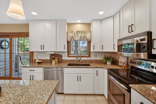 4314 101st Street, Urbandale, IA 50322