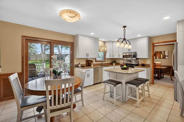 4314 101st Street, Urbandale, IA 50322