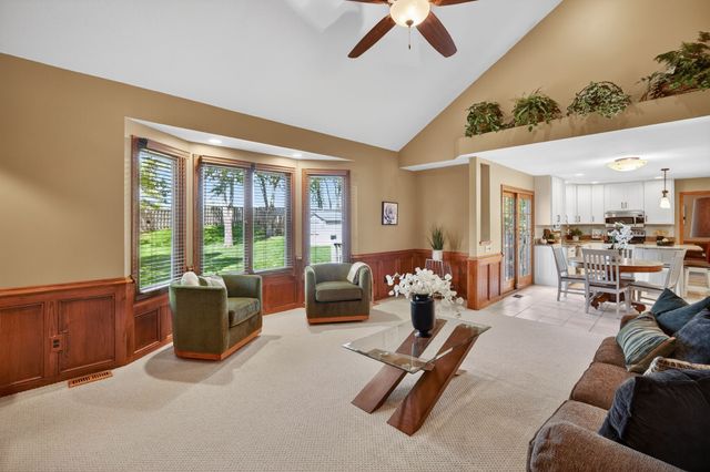4314 101st Street, Urbandale, IA 50322