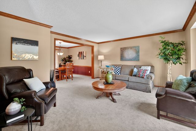 4314 101st Street, Urbandale, IA 50322