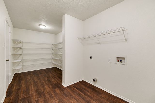 904 Canary Drive, Saginaw, TX 76131