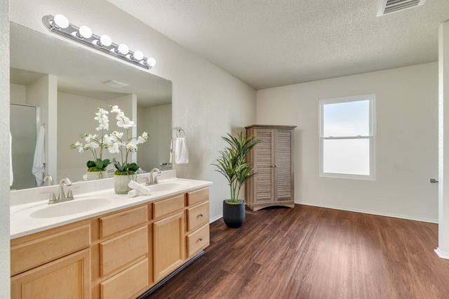 904 Canary Drive, Saginaw, TX 76131