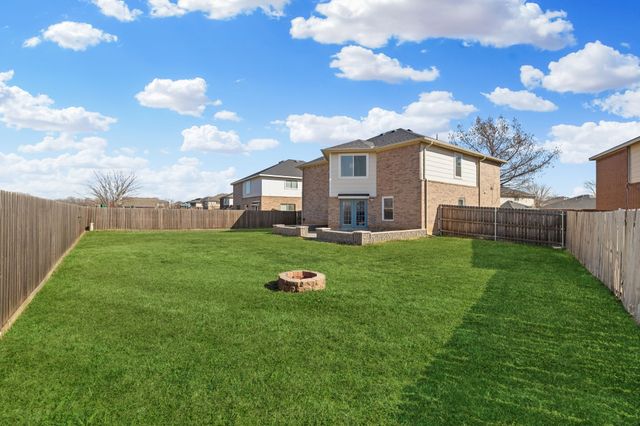 904 Canary Drive, Saginaw, TX 76131