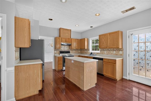 368 Celia Glen Court, Lawrenceville, GA 30044