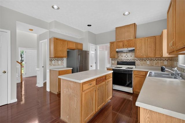 368 Celia Glen Court, Lawrenceville, GA 30044