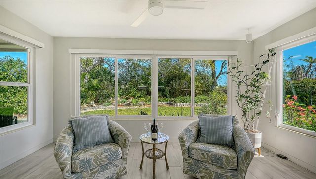 2323 GROVE STREET, Sarasota, FL 34239