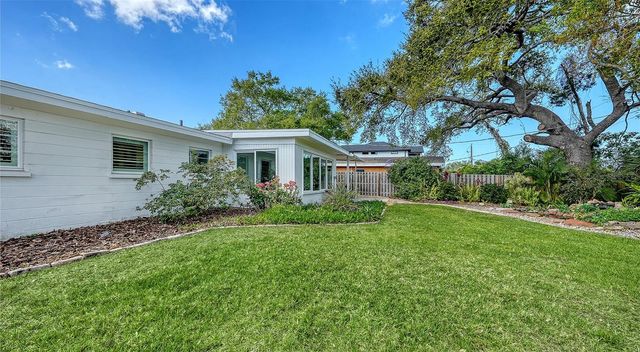 2323 GROVE STREET, Sarasota, FL 34239