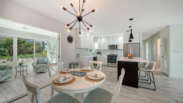 2323 GROVE STREET, Sarasota, FL 34239