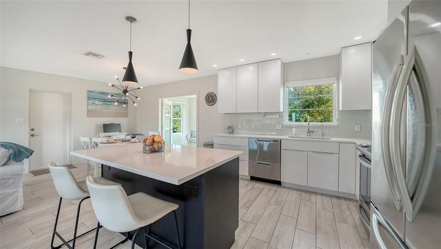 2323 GROVE STREET, Sarasota, FL 34239