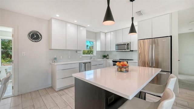 2323 GROVE STREET, Sarasota, FL 34239