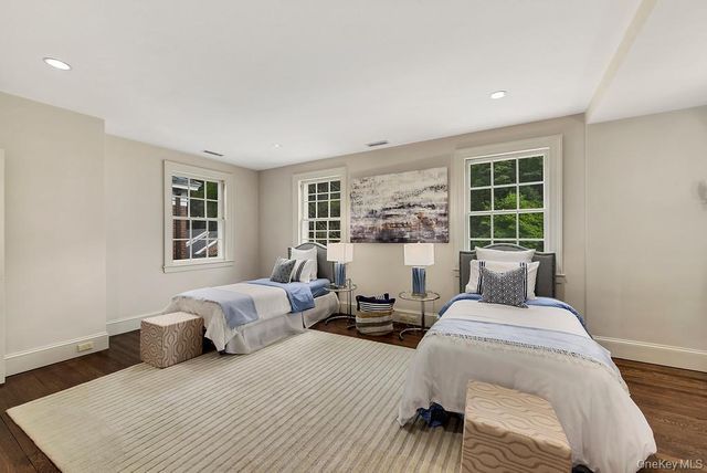 77 Oregon Road, Bedford Corners, NY 10549