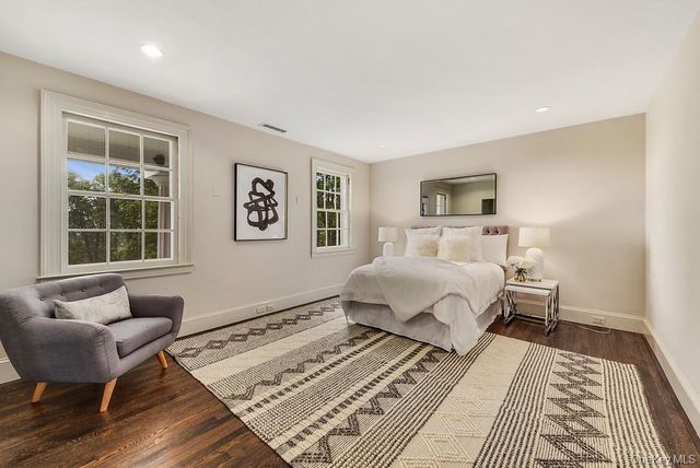 77 Oregon Road, Bedford Corners, NY 10549