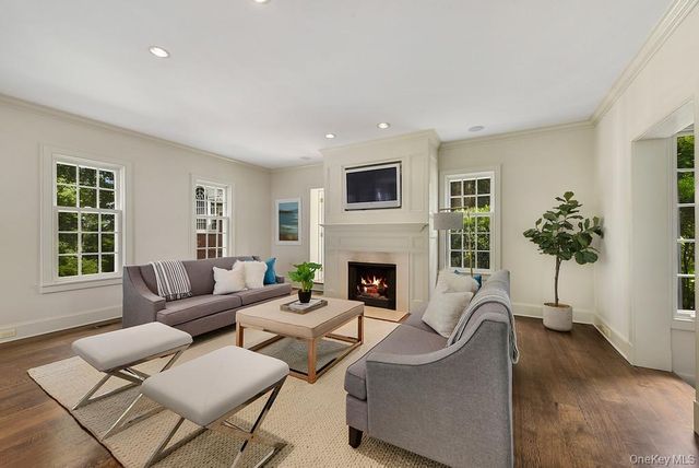 77 Oregon Road, Bedford Corners, NY 10549