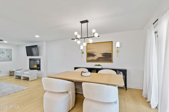 8537 E JACKRABBIT Road, Scottsdale, AZ 85250