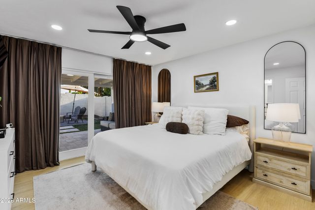 8537 E JACKRABBIT Road, Scottsdale, AZ 85250