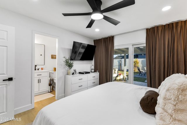 8537 E JACKRABBIT Road, Scottsdale, AZ 85250