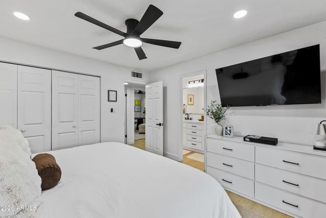 8537 E JACKRABBIT Road, Scottsdale, AZ 85250