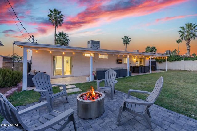 8537 E JACKRABBIT Road, Scottsdale, AZ 85250