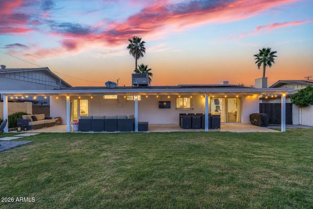 8537 E JACKRABBIT Road, Scottsdale, AZ 85250