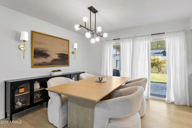 8537 E JACKRABBIT Road, Scottsdale, AZ 85250