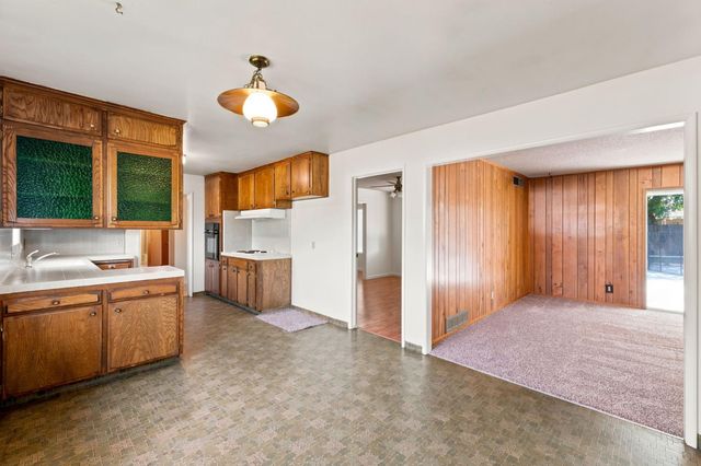 6354 N 11th Street, Fresno, CA 93710
