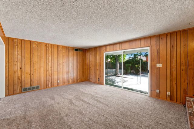 6354 N 11th Street, Fresno, CA 93710