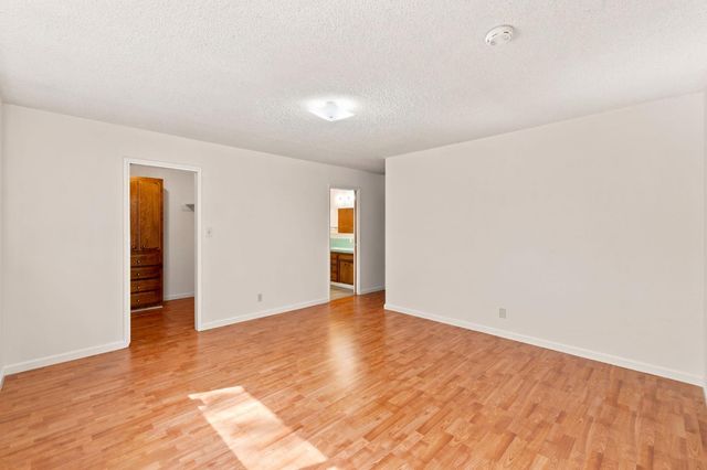 6354 N 11th Street, Fresno, CA 93710