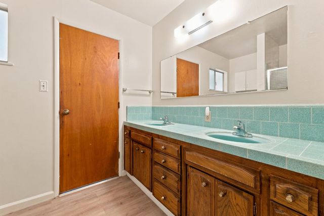 6354 N 11th Street, Fresno, CA 93710