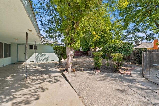 6354 N 11th Street, Fresno, CA 93710