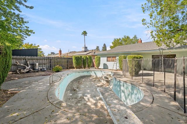 6354 N 11th Street, Fresno, CA 93710