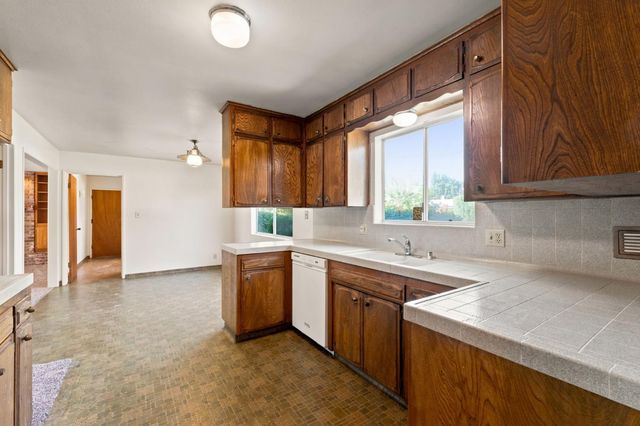 6354 N 11th Street, Fresno, CA 93710