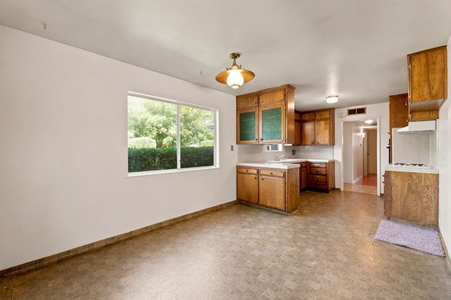6354 N 11th Street, Fresno, CA 93710