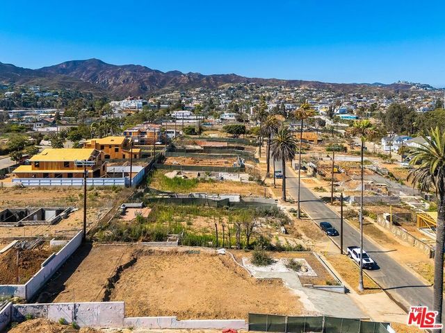 625 Swarthmore Avenue, Pacific Palisades, CA 90272