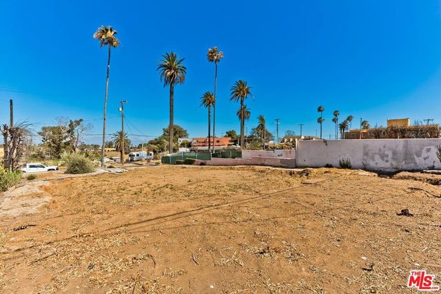 625 Swarthmore Avenue, Pacific Palisades, CA 90272