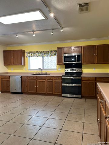 10434 Manor Creek, San Antonio, TX 78245