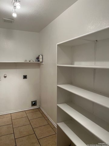 10434 Manor Creek, San Antonio, TX 78245