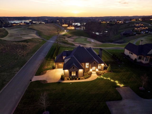 250 Bower Ct, Lenoir City, TN 37772