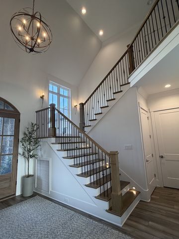 250 Bower Ct, Lenoir City, TN 37772