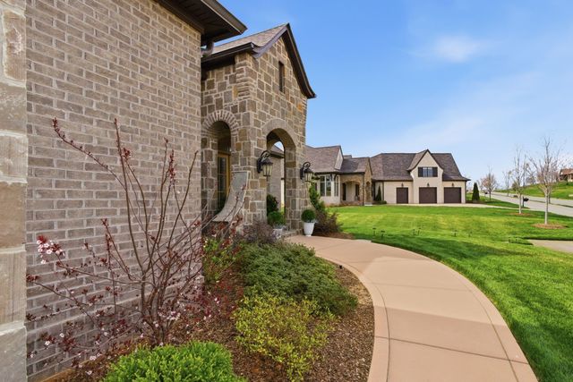 250 Bower Ct, Lenoir City, TN 37772