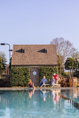 250 Bower Ct, Lenoir City, TN 37772