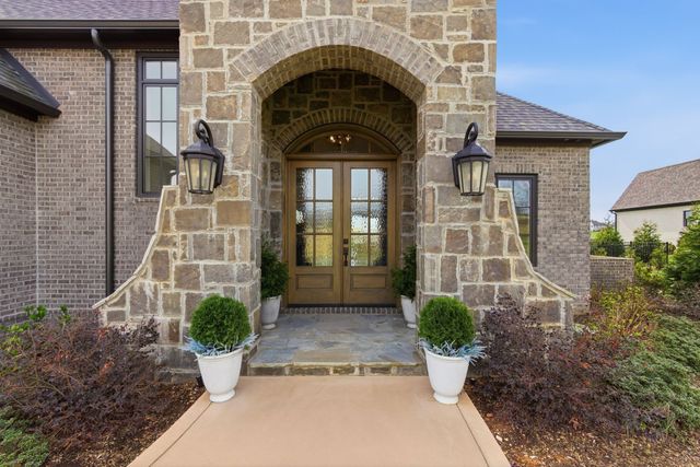 250 Bower Ct, Lenoir City, TN 37772