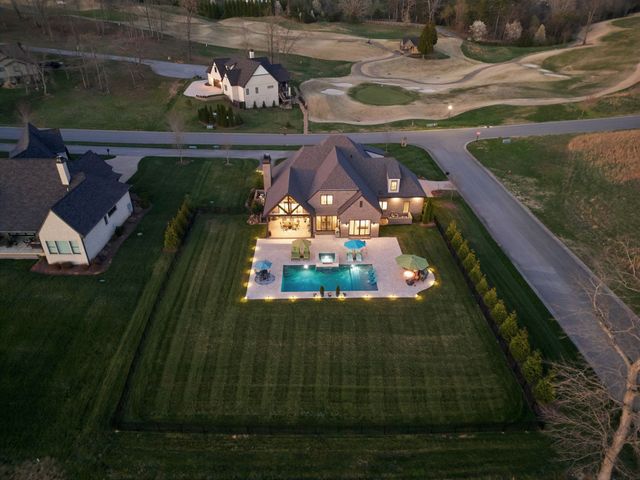 250 Bower Ct, Lenoir City, TN 37772