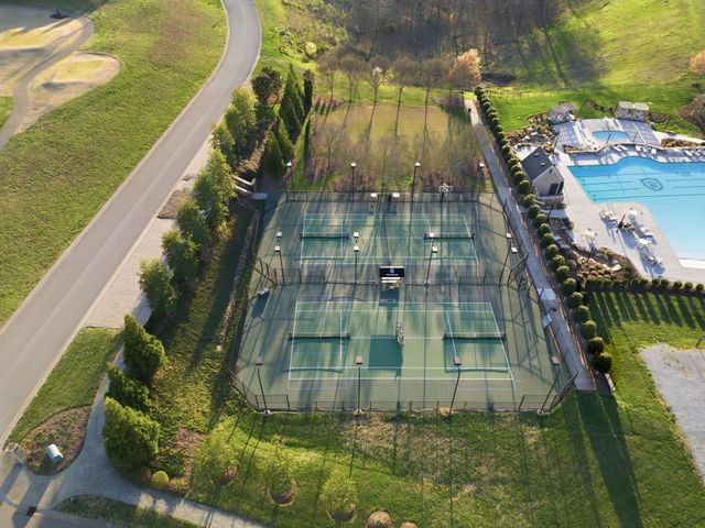 250 Bower Ct, Lenoir City, TN 37772