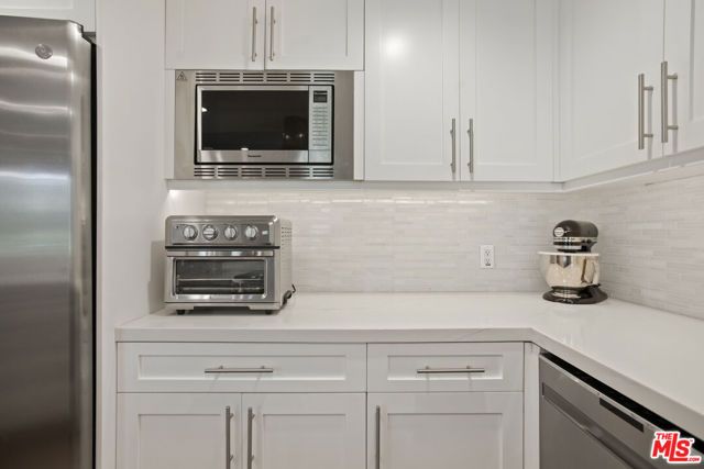 1426 N Laurel Avenue 110, West Hollywood, CA 90046