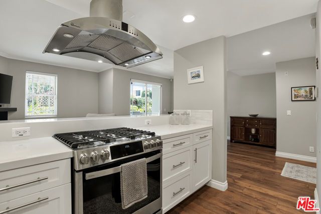 1426 N Laurel Avenue 110, West Hollywood, CA 90046