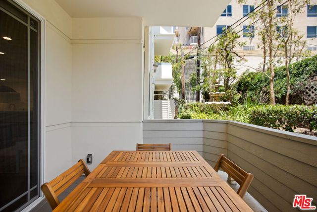 1426 N Laurel Avenue 110, West Hollywood, CA 90046