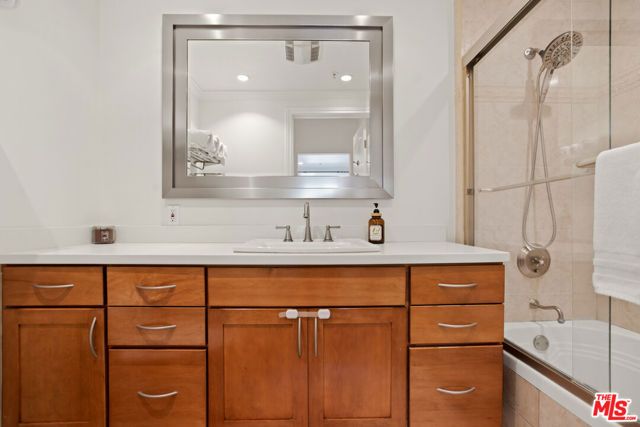 1426 N Laurel Avenue 110, West Hollywood, CA 90046