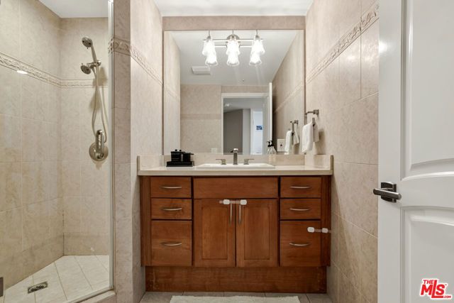 1426 N Laurel Avenue 110, West Hollywood, CA 90046