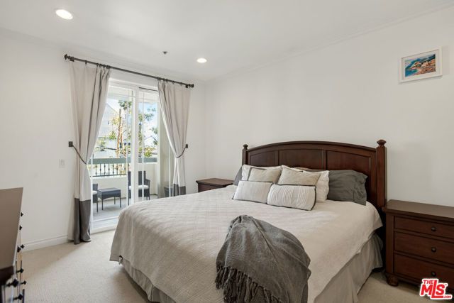 1426 N Laurel Avenue 110, West Hollywood, CA 90046