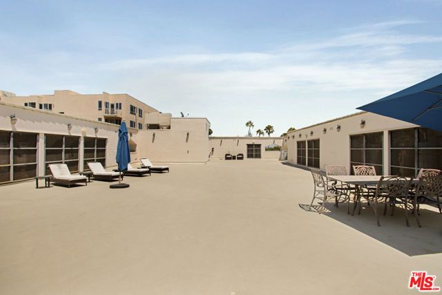 1426 N Laurel Avenue 110, West Hollywood, CA 90046